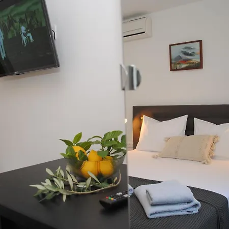 Gostinjska kuća Dilk 3*
